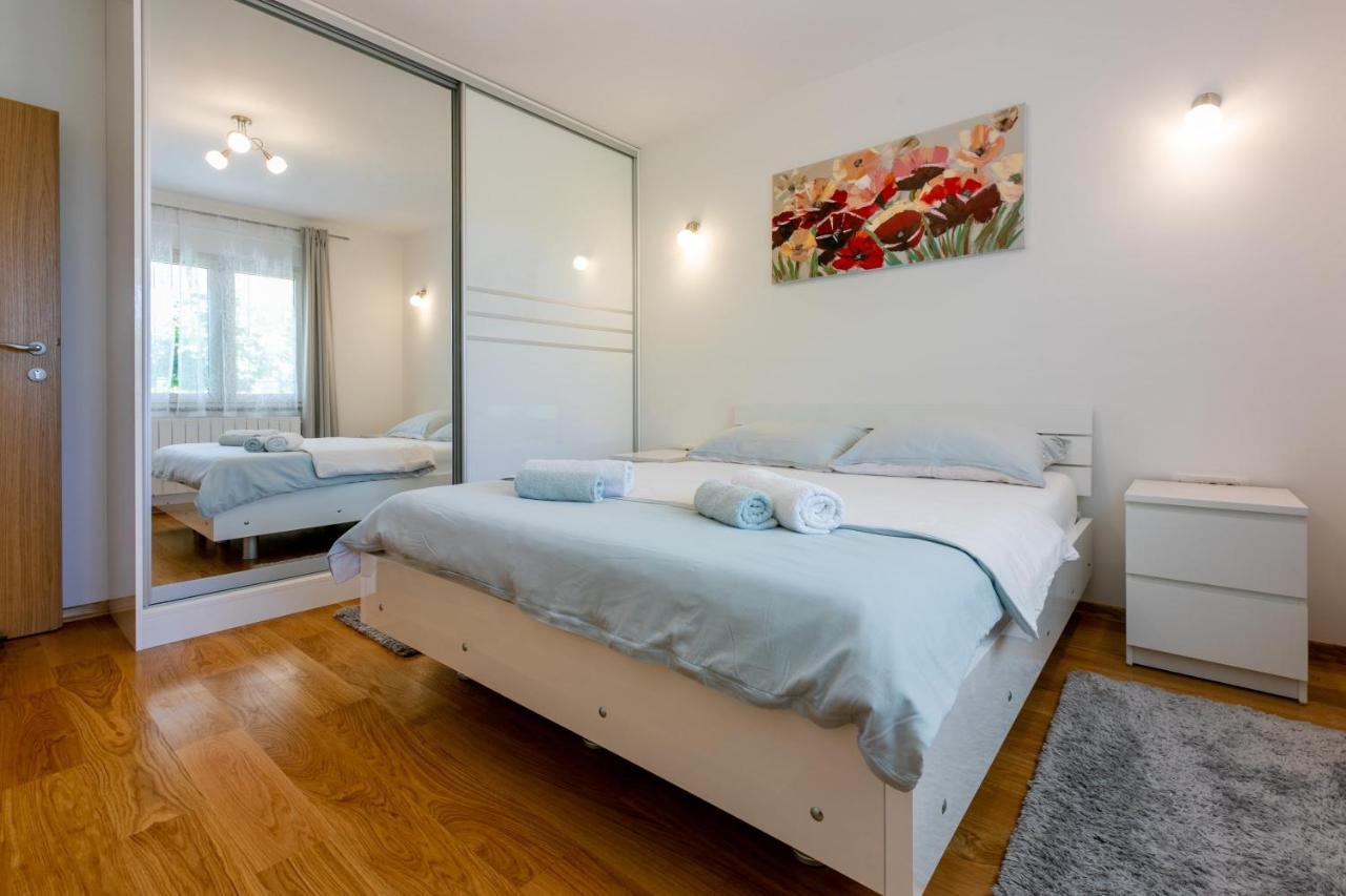 Apartment Olive Selce Exterior foto