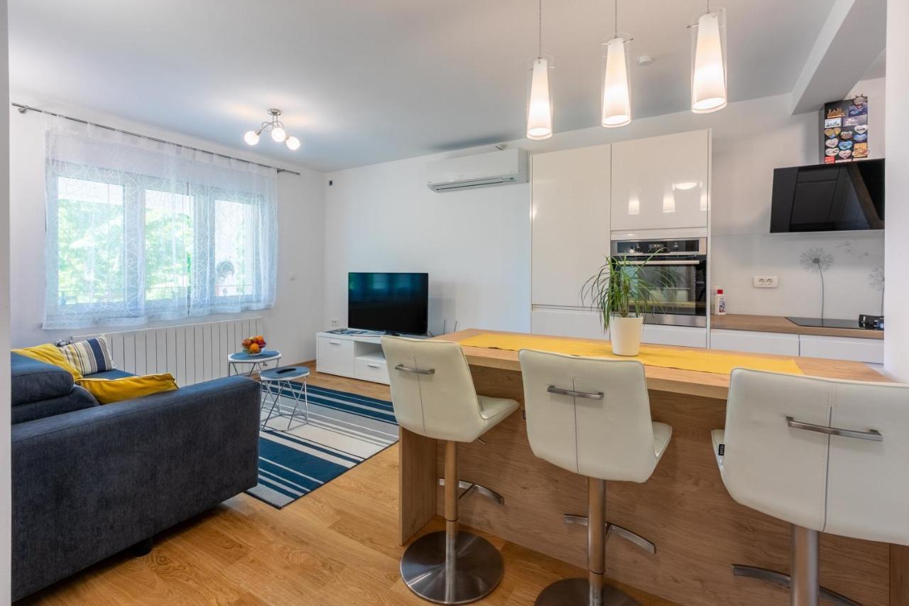 Apartment Olive Selce Exterior foto