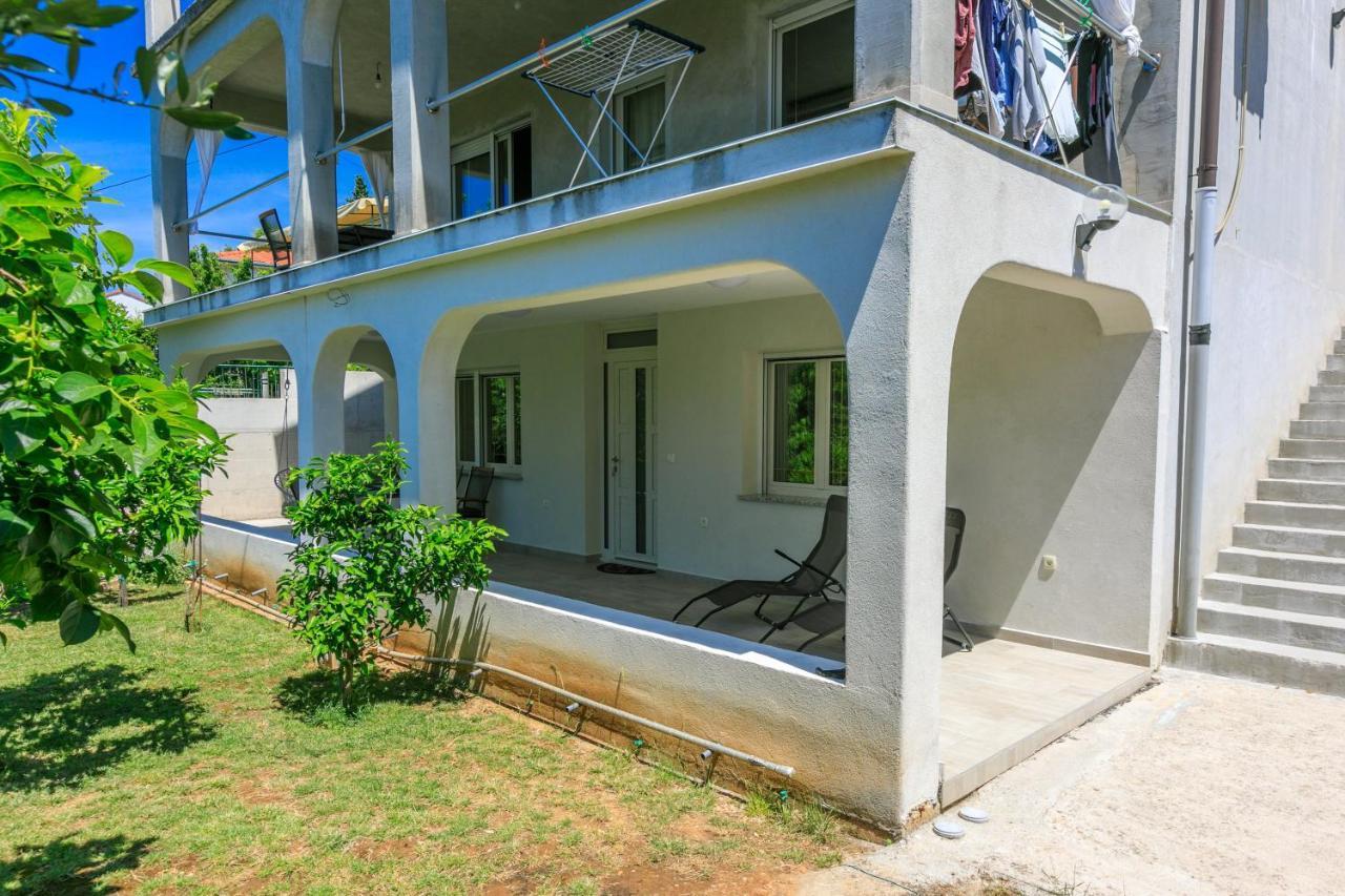 Apartment Olive Selce Exterior foto