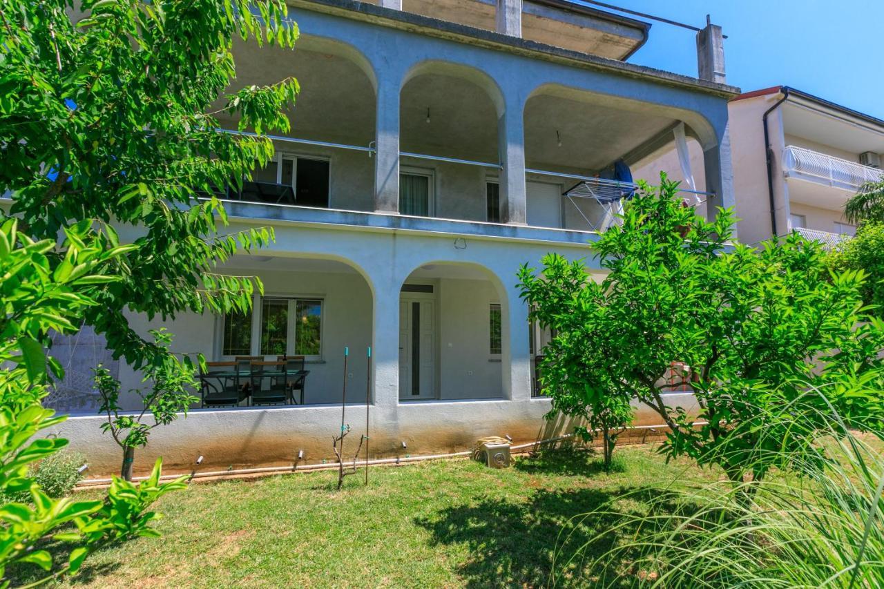 Apartment Olive Selce Exterior foto